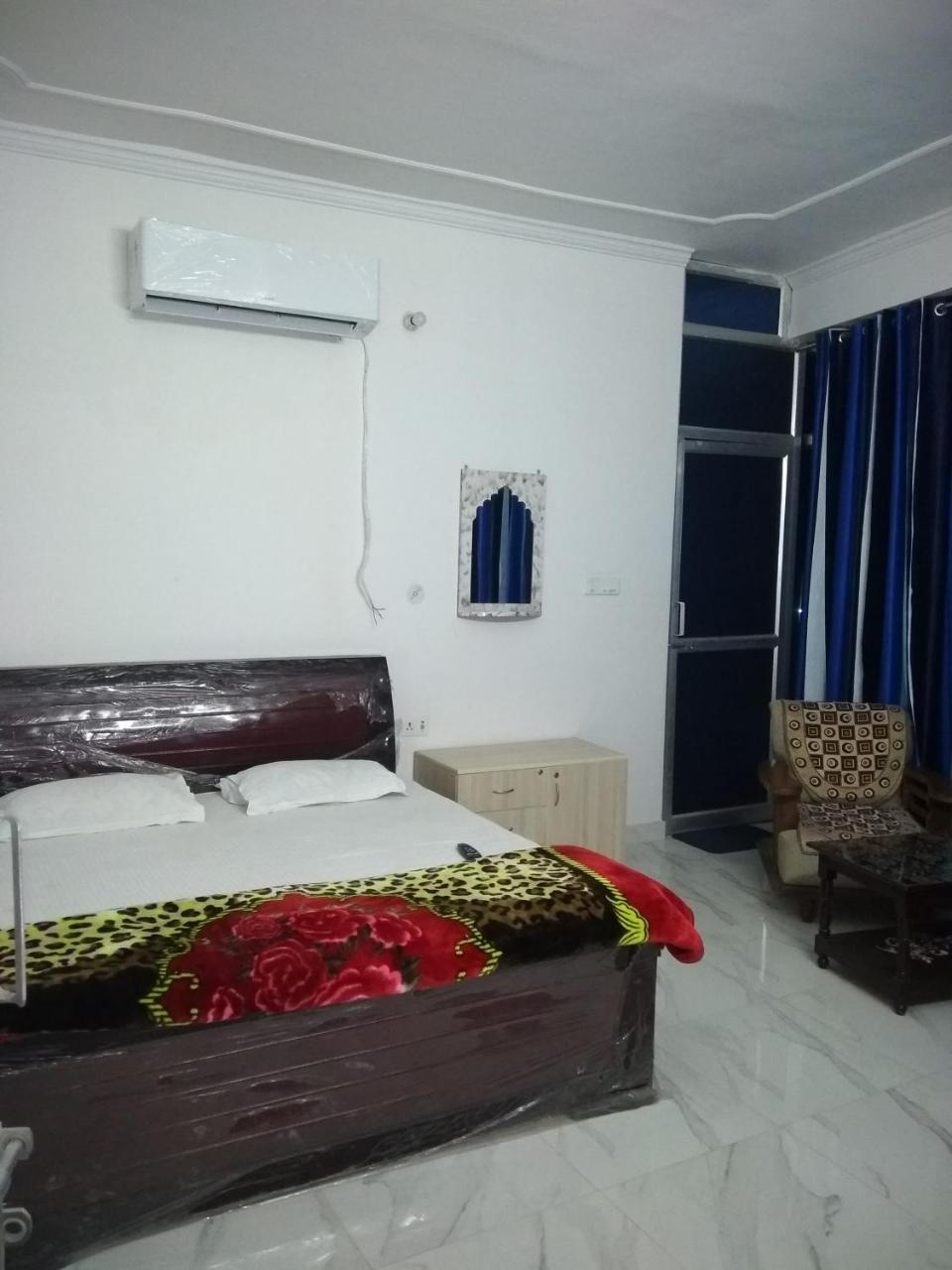 Pardhan Guest House バラバンキ エクステリア 写真
